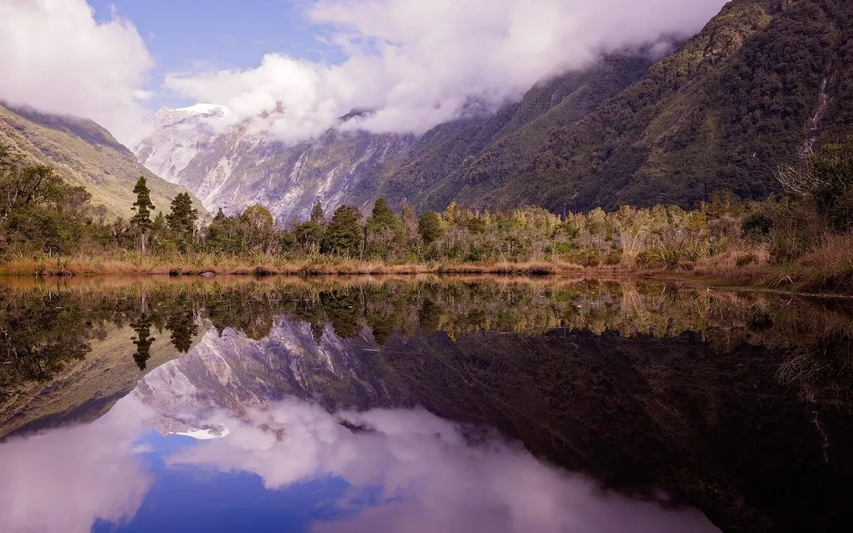 The lookout at the head of the Franz Josef Glacier valley